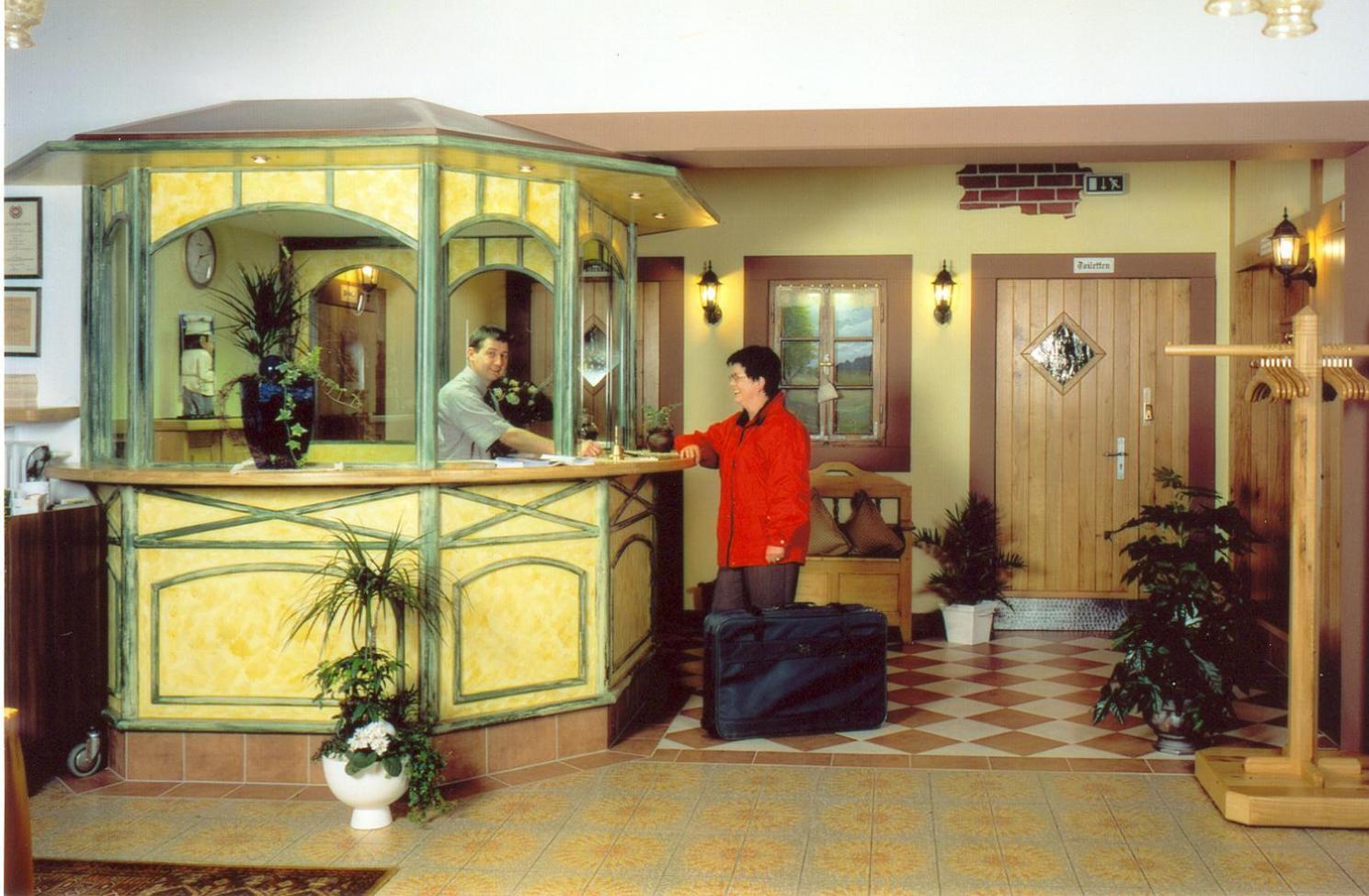 Hotel Zur Krone 비레스본 외부 사진